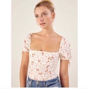 Reformation river top size 6 floral wore once